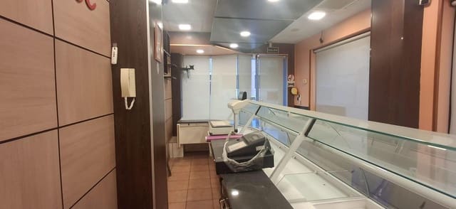 Kaupallinen myytävänä paikassa Centro Urbano, Benidorm - 367 500 € (Ref: 9149290)