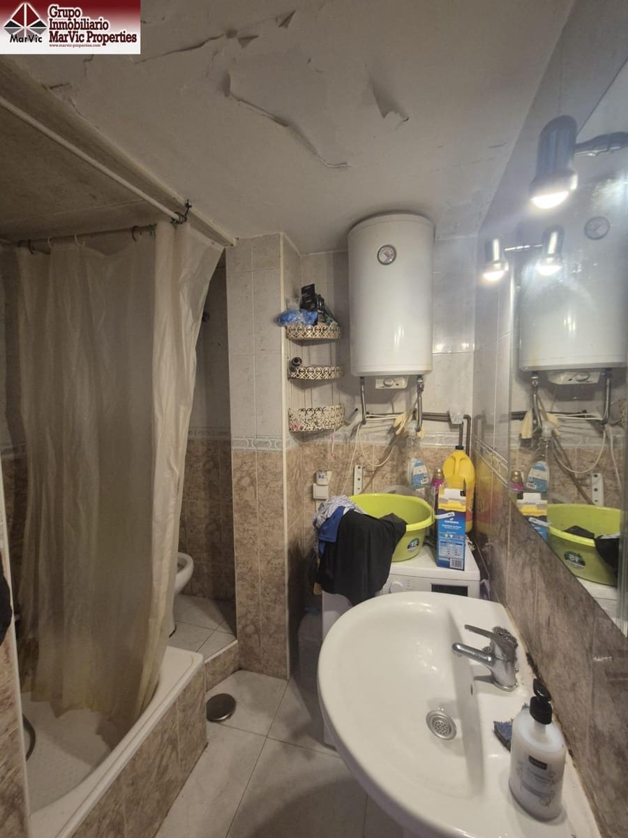 Studio til salg i Benidorm med swimmingpool - € 70.000 (Ref: 9159487)