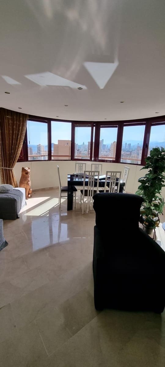 2 bedroom Apartment for sale in Benidorm with pool garage - € 313,000 (Ref: 9161044)
