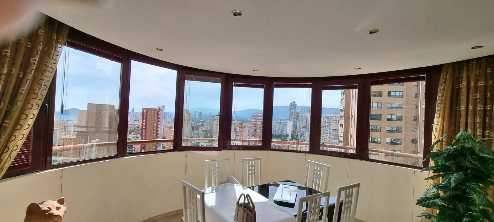 2 bedroom Apartment for sale in Benidorm with pool garage - € 313,000 (Ref: 9161044)