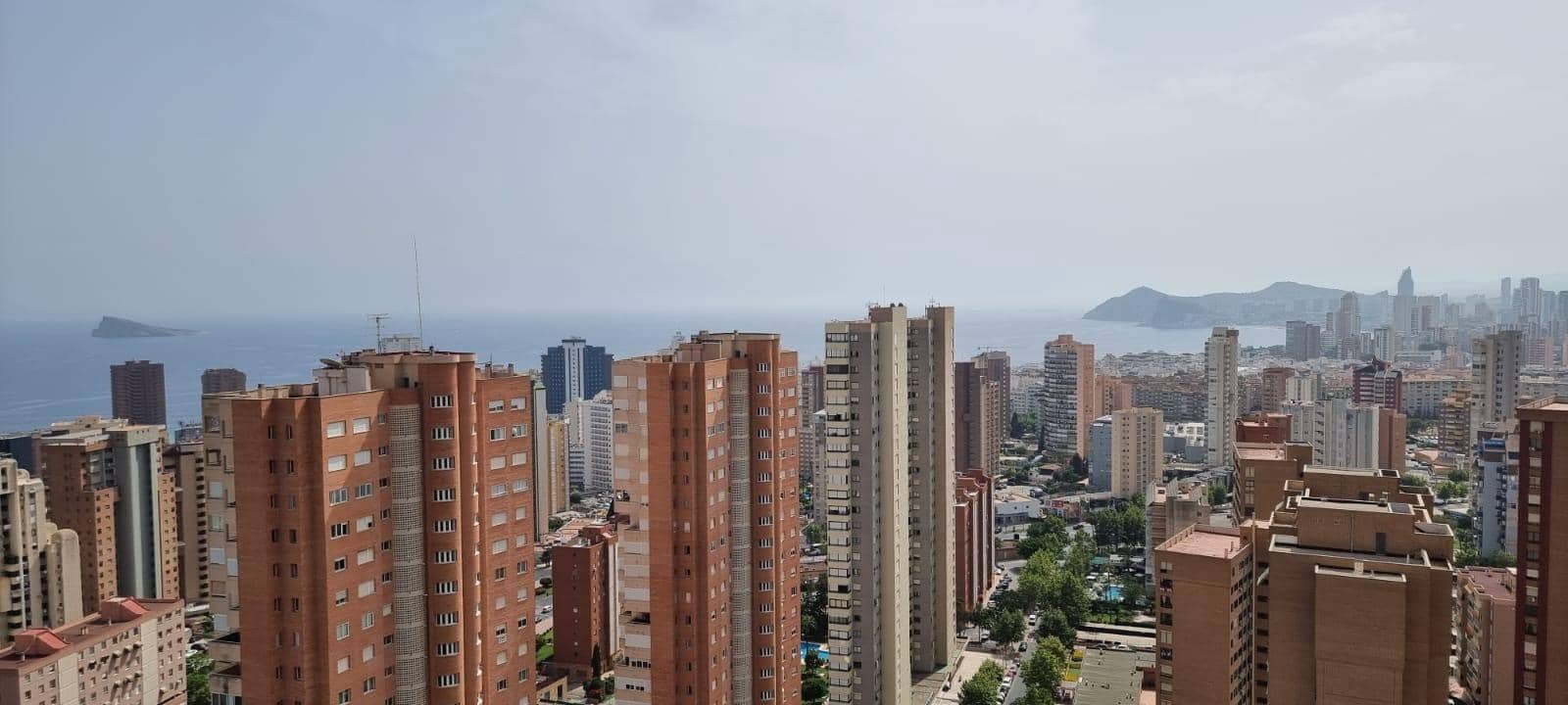 2 bedroom Apartment for sale in Benidorm with pool garage - € 313,000 (Ref: 9161044)