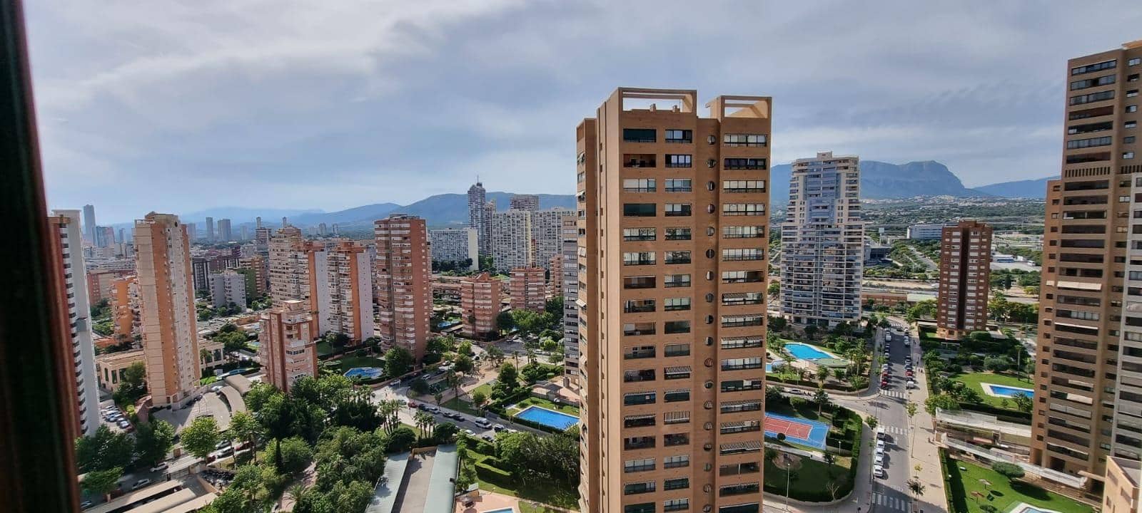 2 bedroom Apartment for sale in Benidorm with pool garage - € 313,000 (Ref: 9161044)