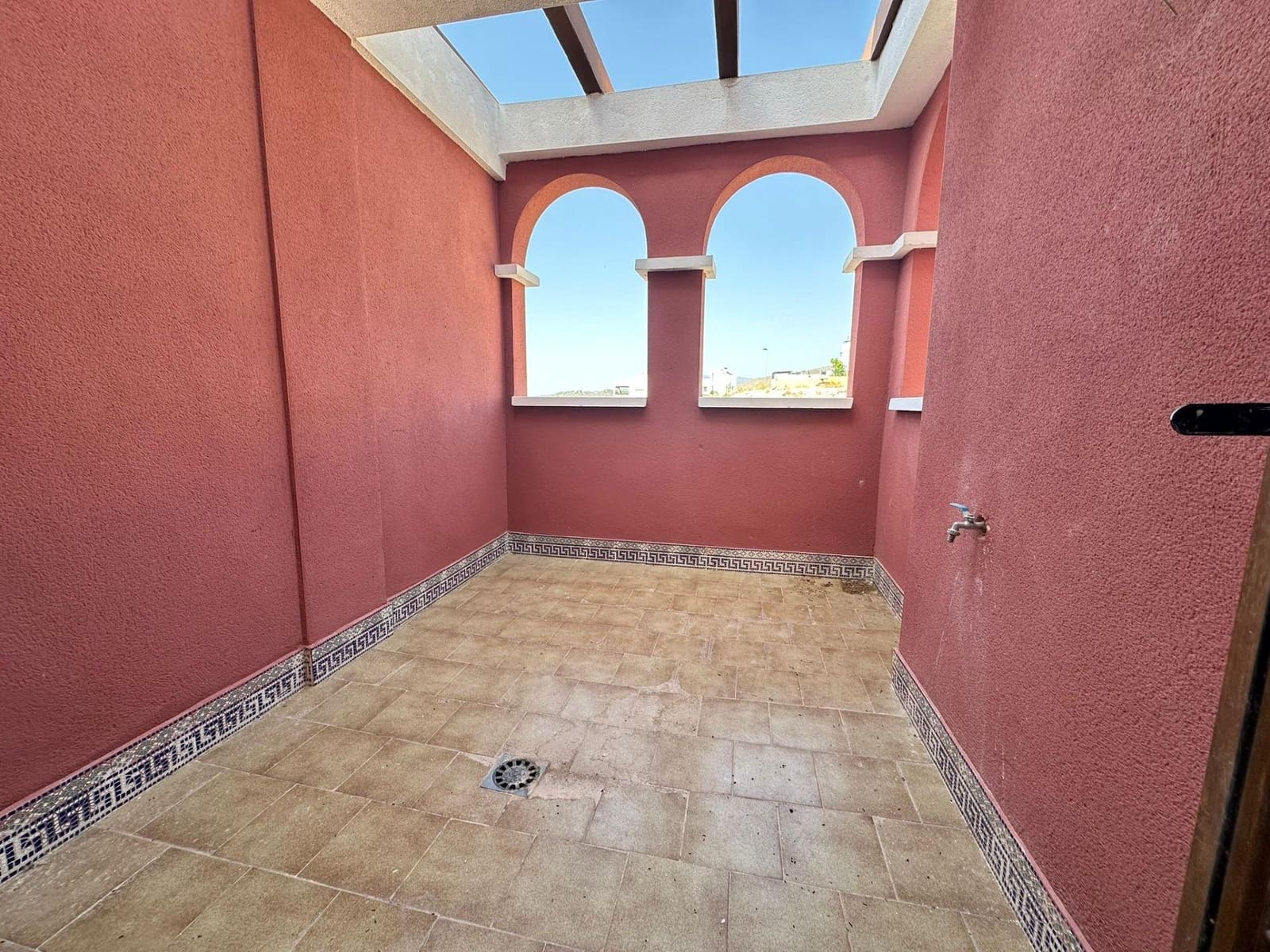 4 slaapkamer Rijtjeshuis te koop in Finestrat met garage - € 367.500 (Ref: 9169557)