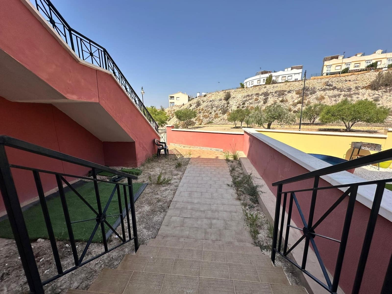 4 slaapkamer Rijtjeshuis te koop in Finestrat met garage - € 367.500 (Ref: 9169557)