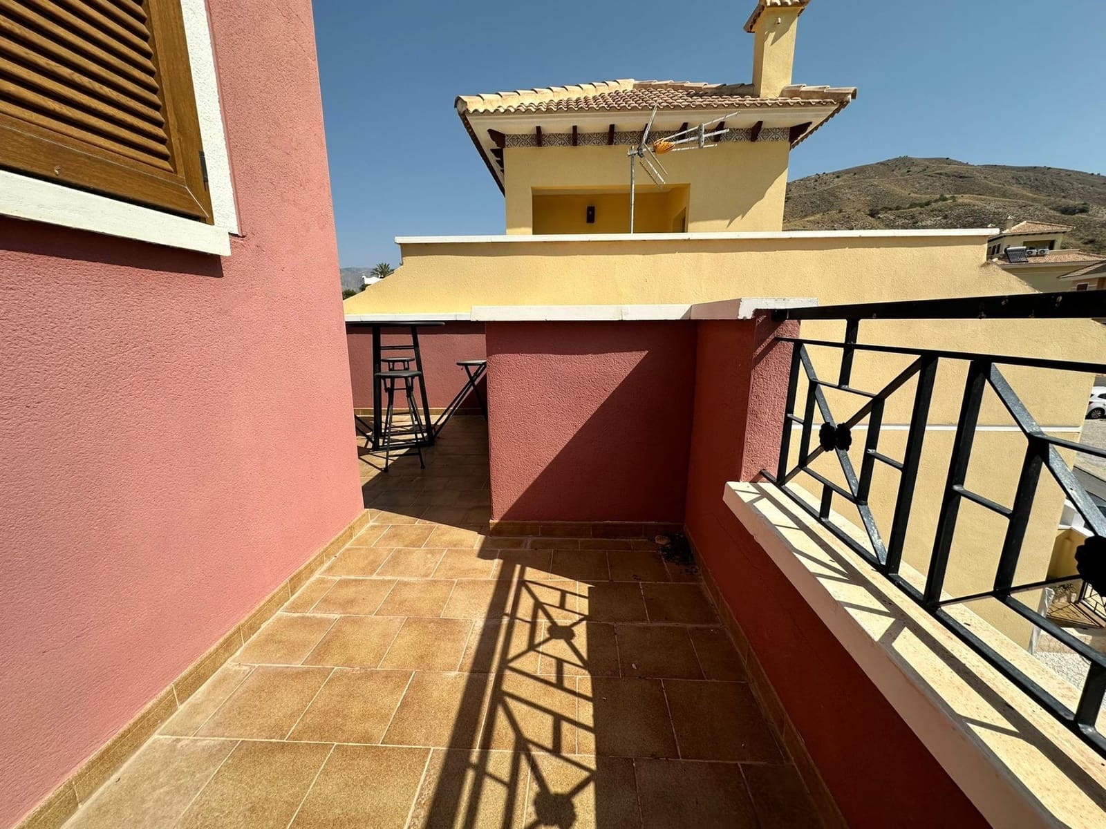 4 slaapkamer Rijtjeshuis te koop in Finestrat met garage - € 367.500 (Ref: 9169557)