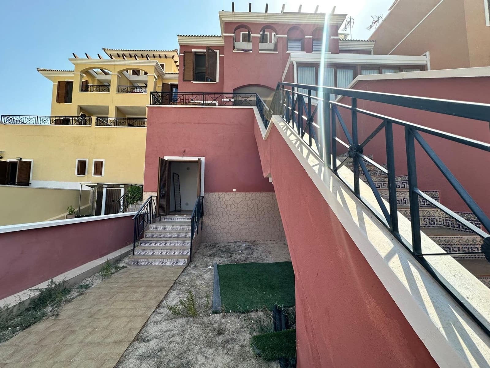 4 slaapkamer Rijtjeshuis te koop in Finestrat met garage - € 367.500 (Ref: 9169557)