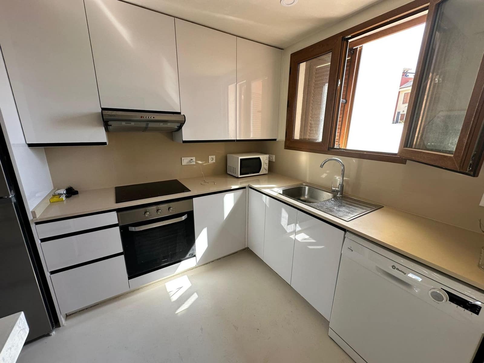 4 slaapkamer Rijtjeshuis te koop in Finestrat met garage - € 367.500 (Ref: 9169557)