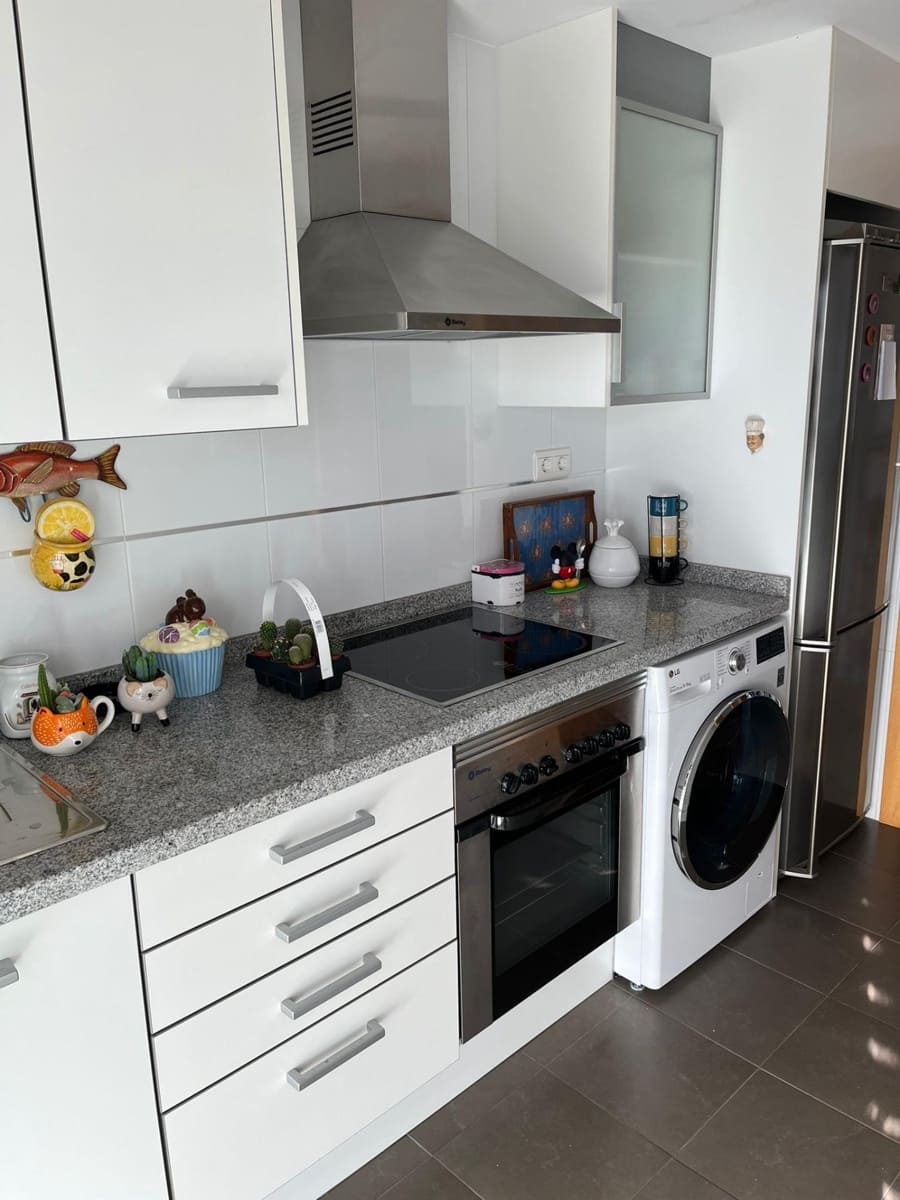 2 bedroom Apartment for sale in Benidorm with pool garage - € 355,000 (Ref: 9183688)