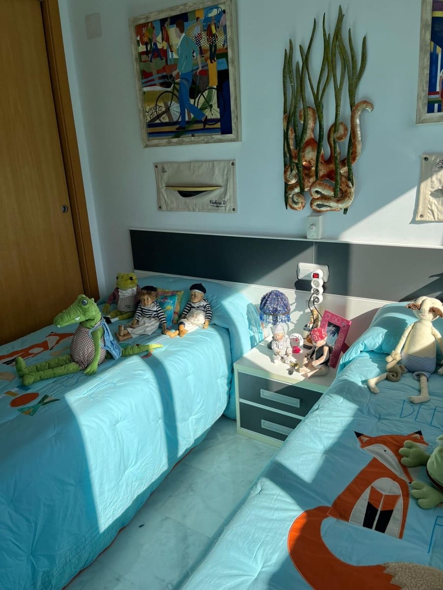 2 bedroom Apartment for sale in Benidorm with pool garage - € 355,000 (Ref: 9183688)