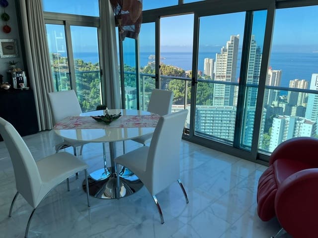 2 soverom Leilighet til salgs i Benidorm med svømmebasseng garasje - € 355 000 (Ref: 9183688)