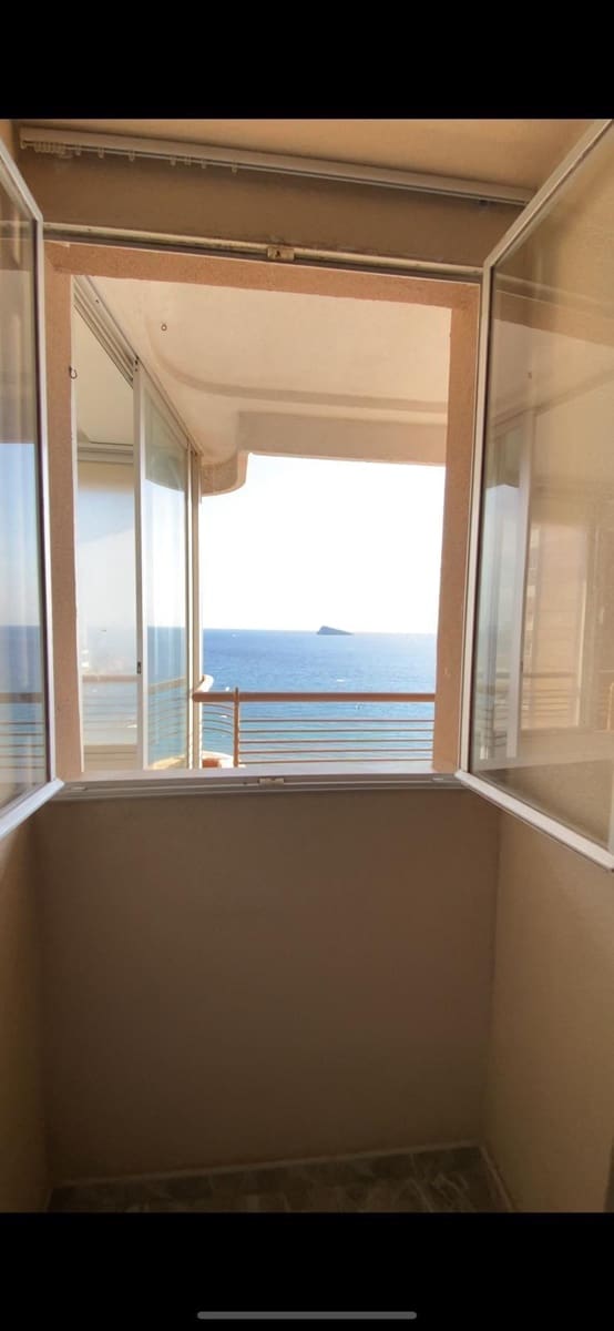 2 soveværelse Lejlighed til salg i Benidorm med swimmingpool garage - € 469.000 (Ref: 9183689)