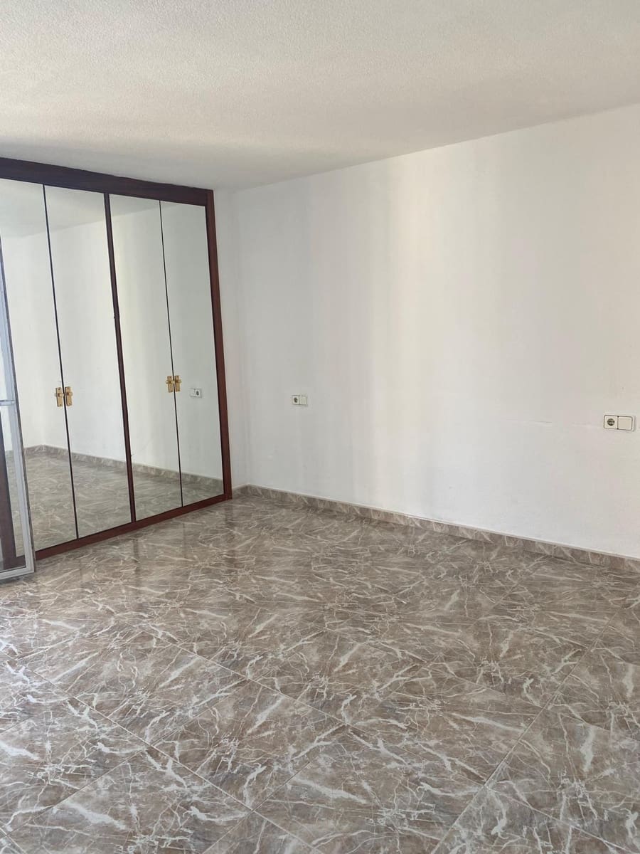 2 soveværelse Lejlighed til salg i Benidorm med swimmingpool garage - € 469.000 (Ref: 9183689)