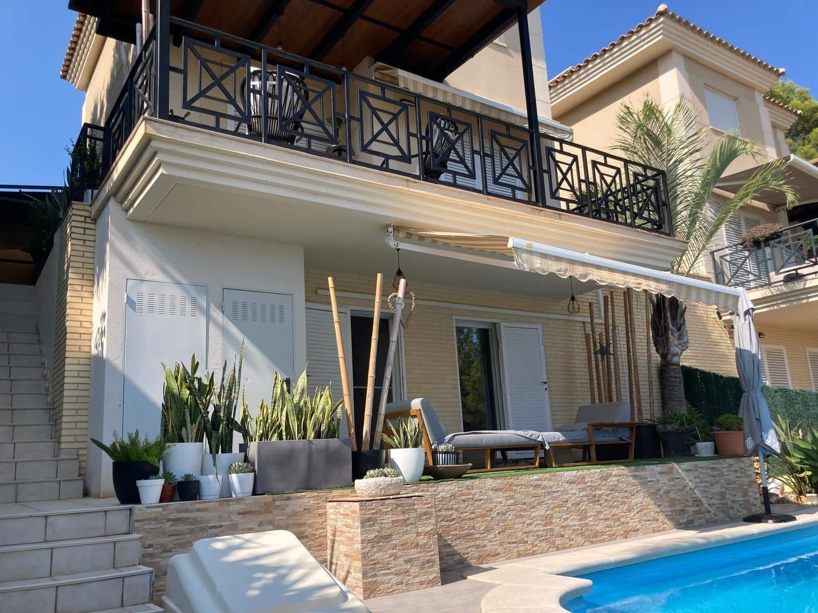 3 quarto Moradia para venda em La Nucia com piscina - 435 000 € (Ref: 9183691)