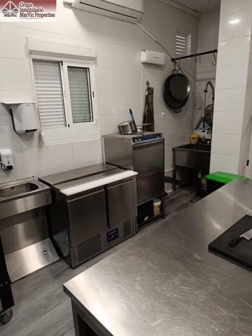 Commercieel te huur in Benidorm - € 750 (Ref: 9200514)