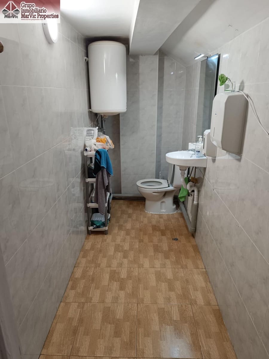 Commercieel te huur in Benidorm - € 750 (Ref: 9200514)