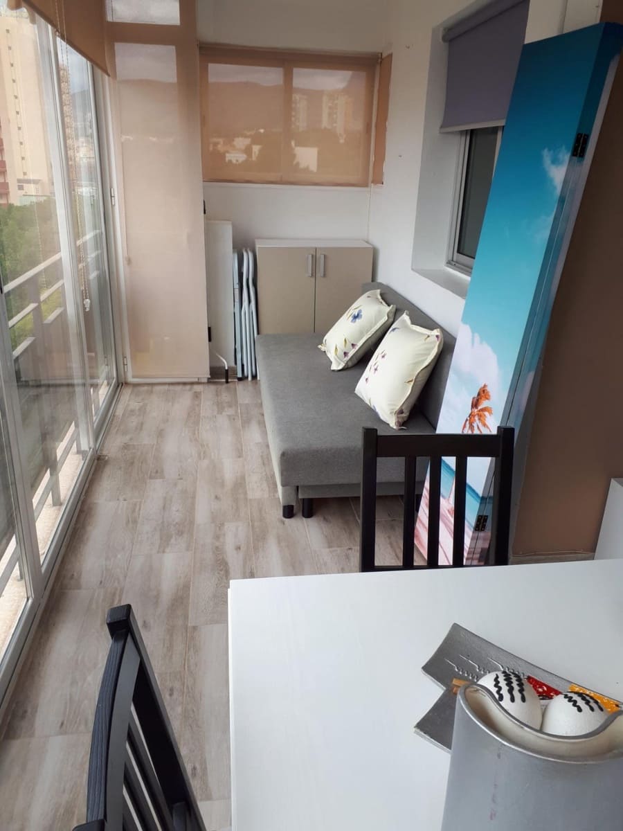 1 quarto Apartamento para venda em Benidorm com piscina - 189 500 € (Ref: 9215083)