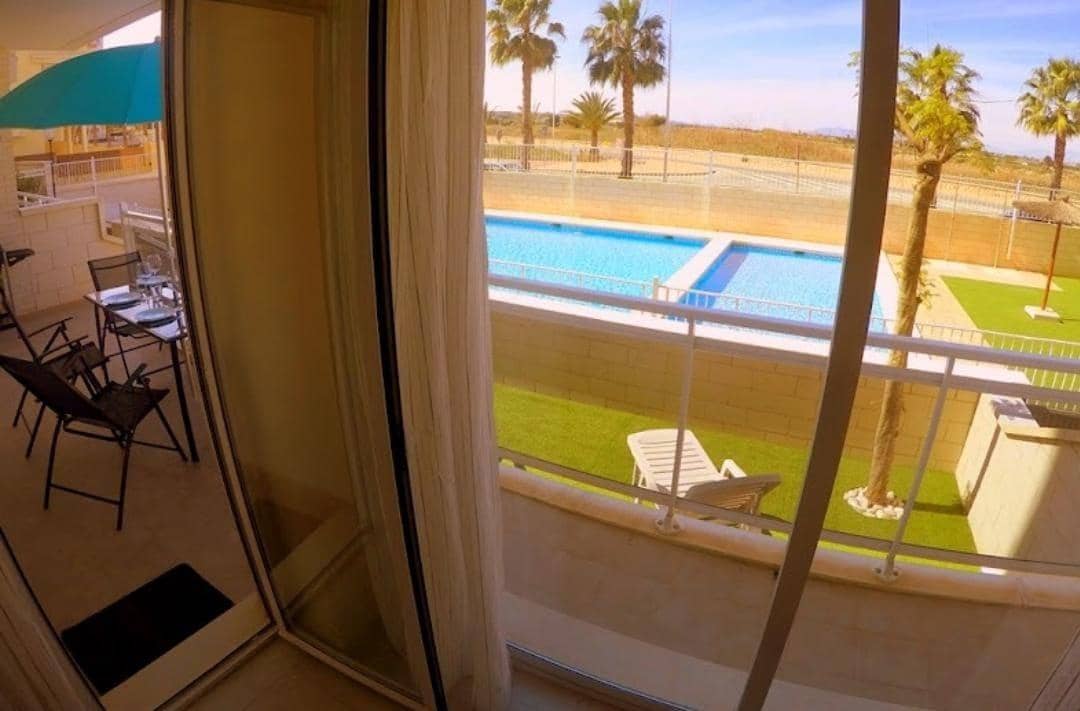 Piso de 2 habitaciones en Guardamar del Segura en venta con piscina - 169.000 € (Ref: 9239990)