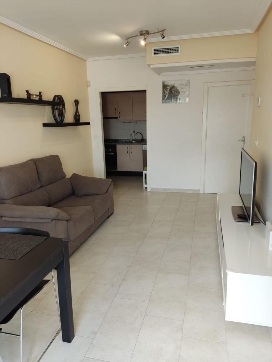 Piso de 2 habitaciones en Guardamar del Segura en venta con piscina - 169.000 € (Ref: 9239990)