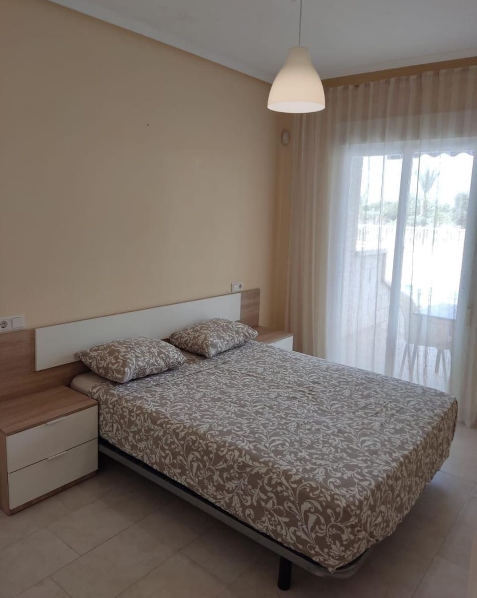 Piso de 2 habitaciones en Guardamar del Segura en venta con piscina - 169.000 € (Ref: 9239990)