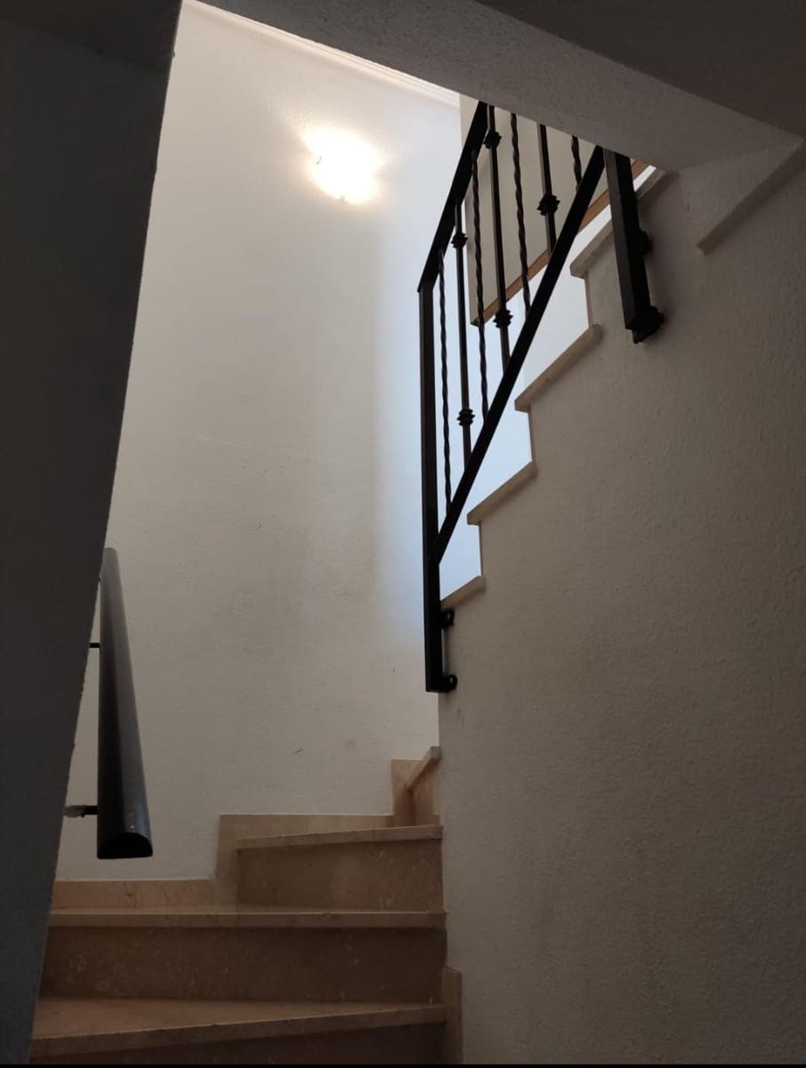 Piso de 2 habitaciones en Guardamar del Segura en venta con piscina - 169.000 € (Ref: 9239990)