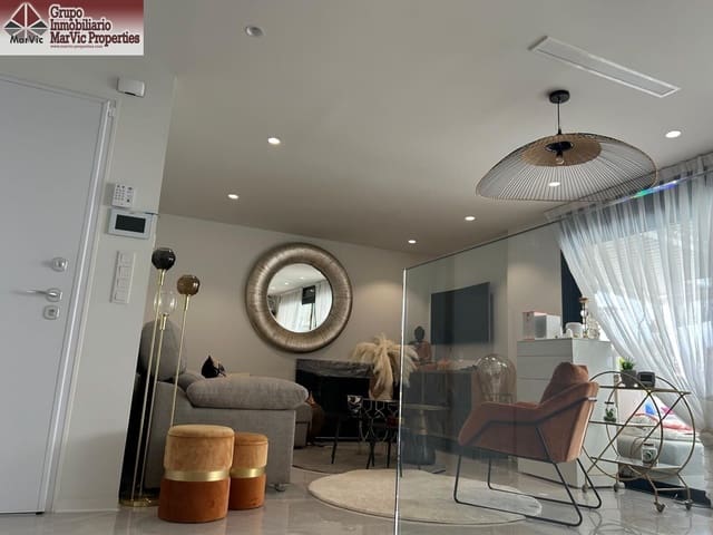 4 makuuhuone Huvila myytävänä paikassa Finestrat mukana uima-altaan - 799 000 € (Ref: 9242961)