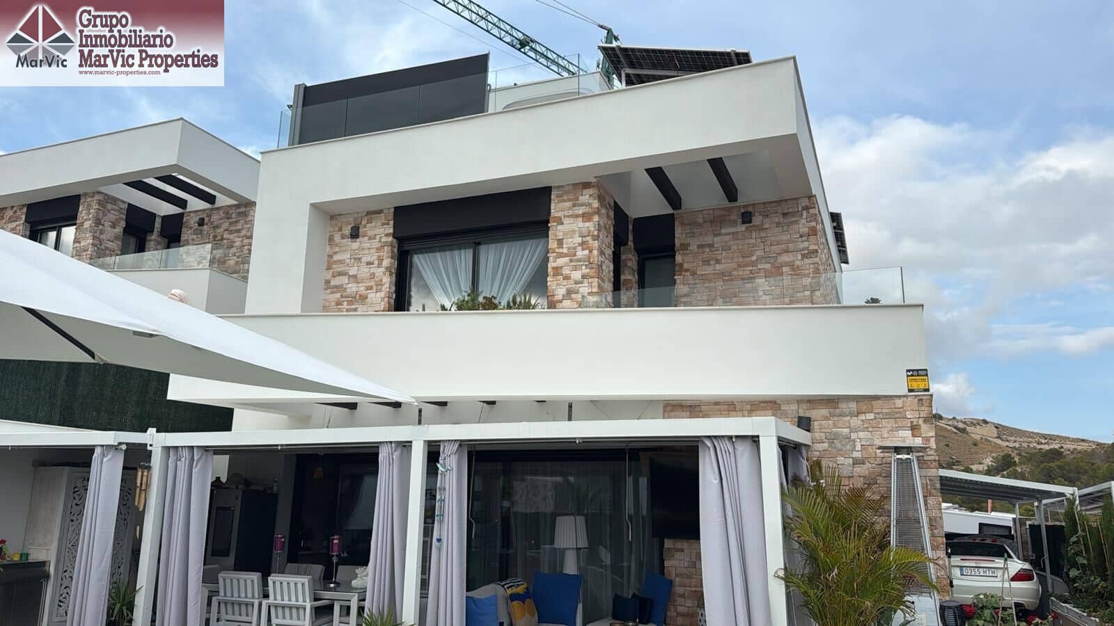 4 makuuhuone Huvila myytävänä paikassa Finestrat mukana uima-altaan - 799 000 € (Ref: 9242961)