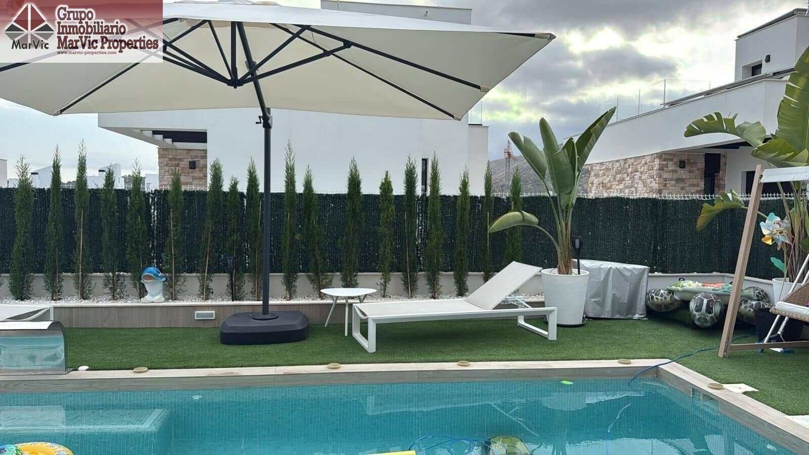 4 makuuhuone Huvila myytävänä paikassa Finestrat mukana uima-altaan - 799 000 € (Ref: 9242961)