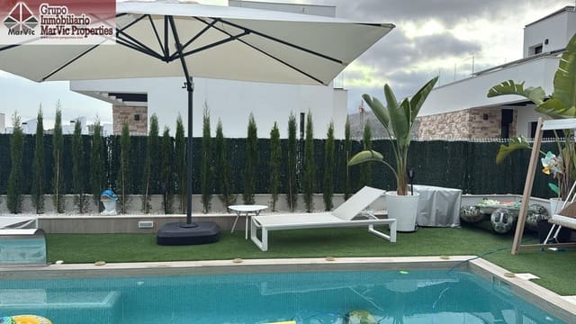 4 makuuhuone Huvila myytävänä paikassa Finestrat mukana uima-altaan - 799 000 € (Ref: 9242961)