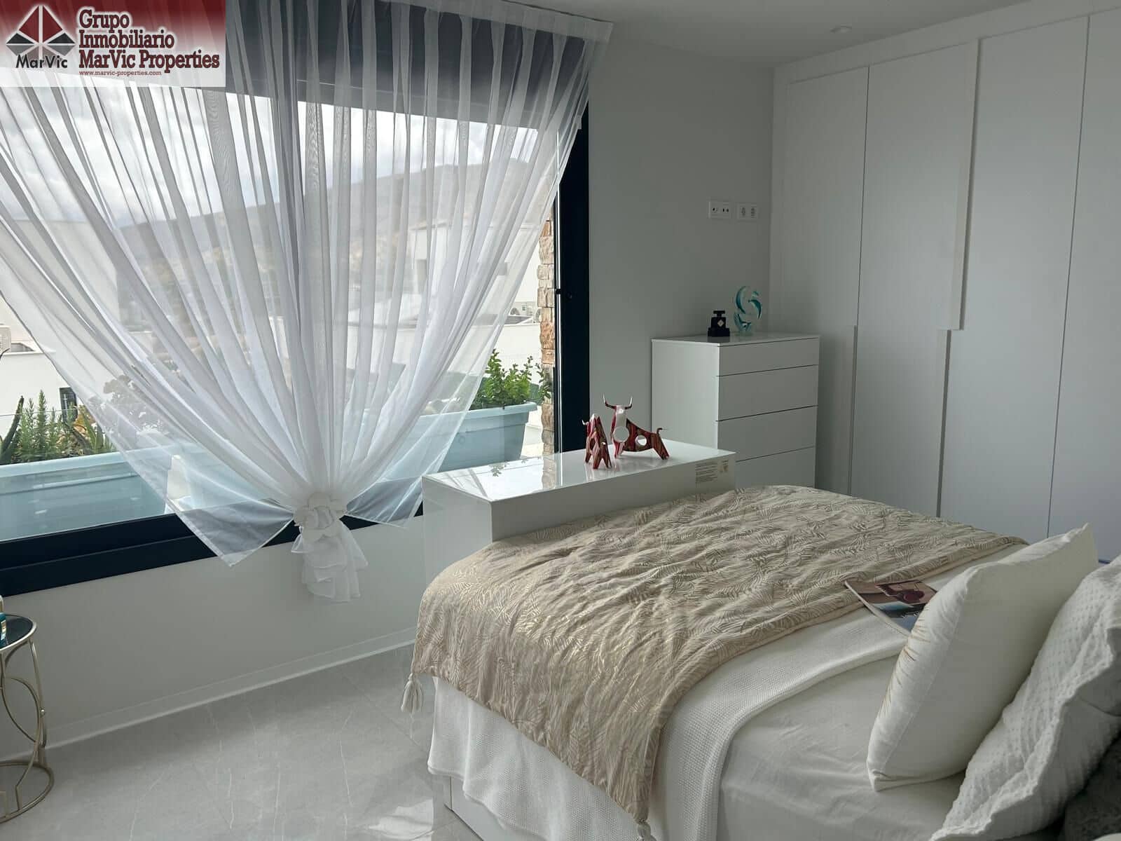 4 makuuhuone Huvila myytävänä paikassa Finestrat mukana uima-altaan - 799 000 € (Ref: 9242961)