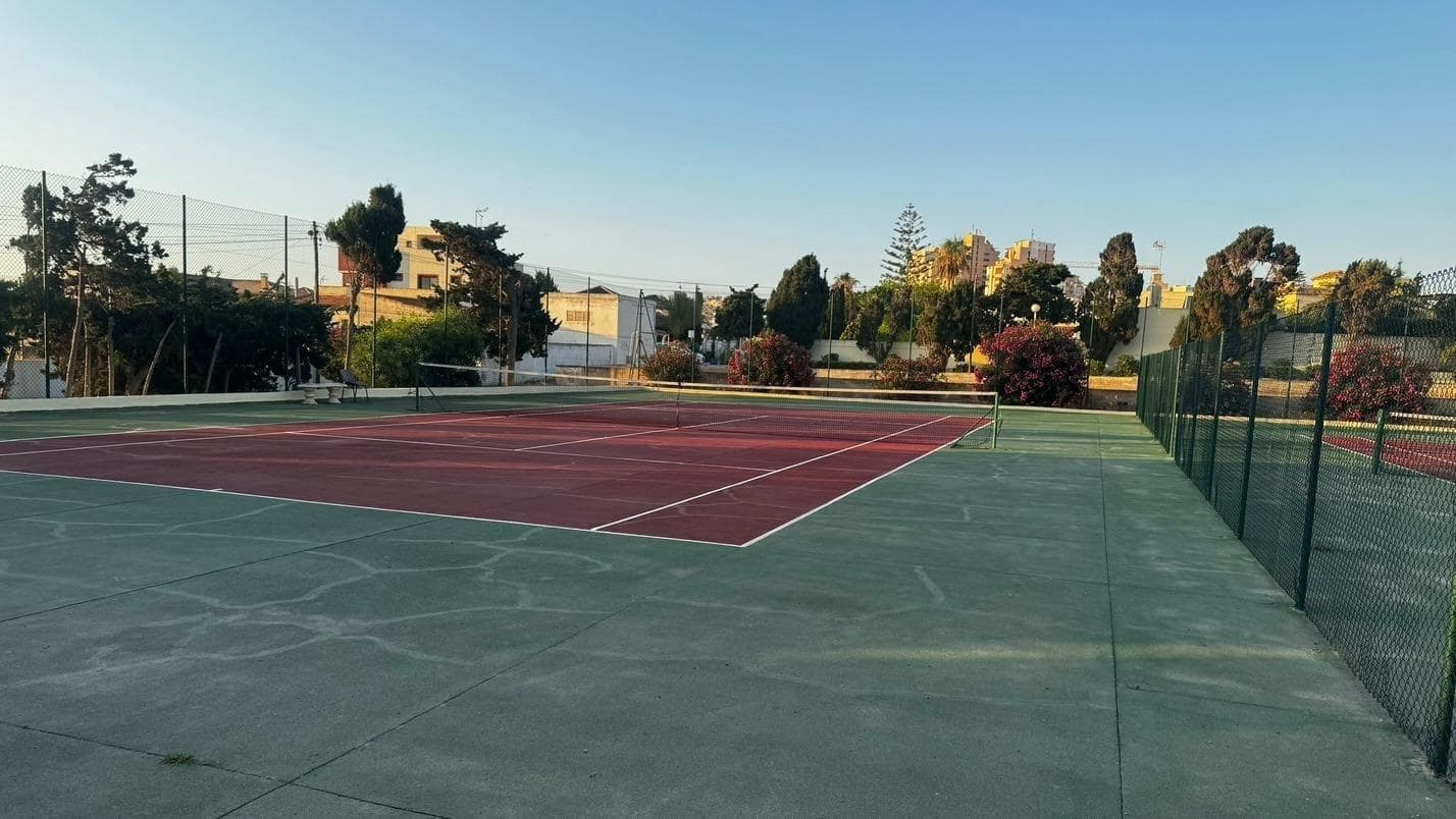 Apartamento de 3 habitaciones en Torrevieja en venta con piscina - 219.000 € (Ref: 9252028)