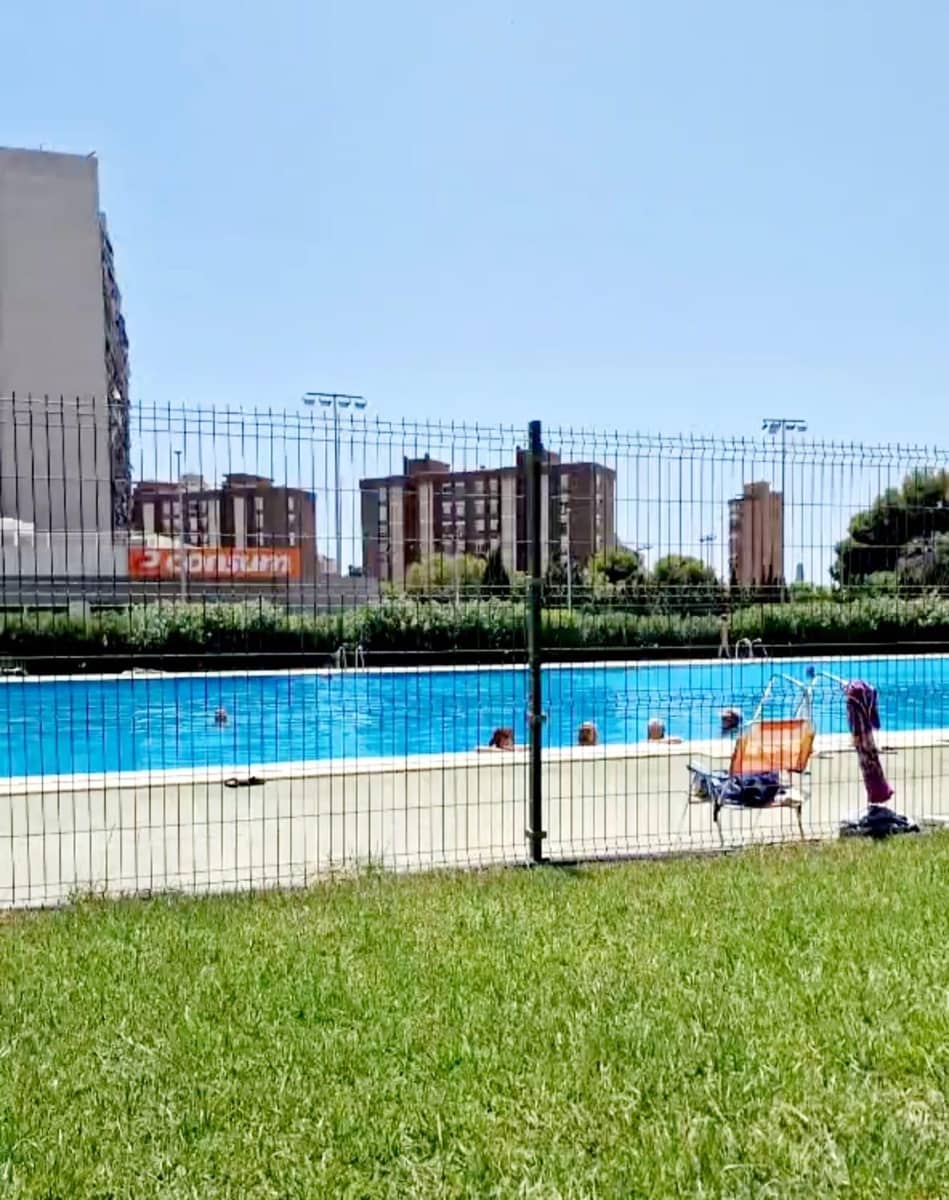 Apartamento de 2 habitaciones en Benidorm en venta con piscina - 131.500 € (Ref: 9282234)