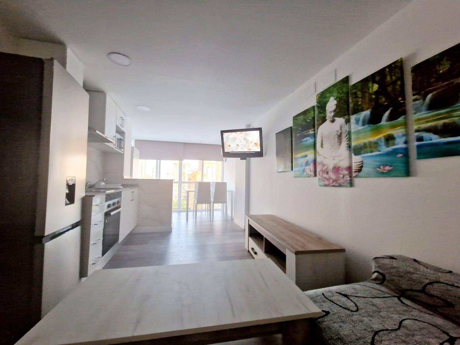 Apartamento de 2 habitaciones en Benidorm en venta con piscina - 131.500 € (Ref: 9282234)