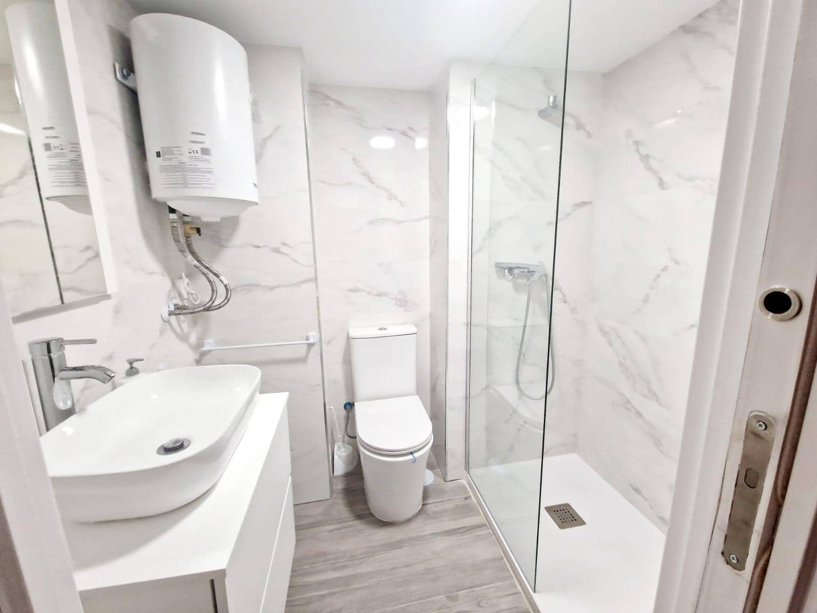 Apartamento de 2 habitaciones en Benidorm en venta con piscina - 131.500 € (Ref: 9282234)