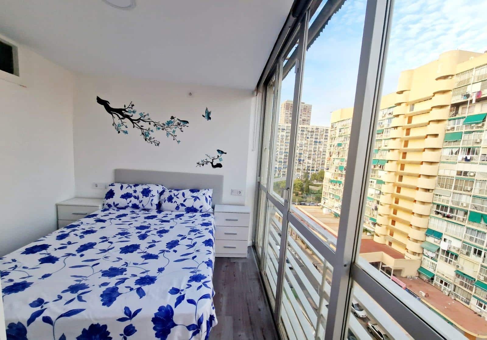 Apartamento de 2 habitaciones en Benidorm en venta con piscina - 131.500 € (Ref: 9282234)