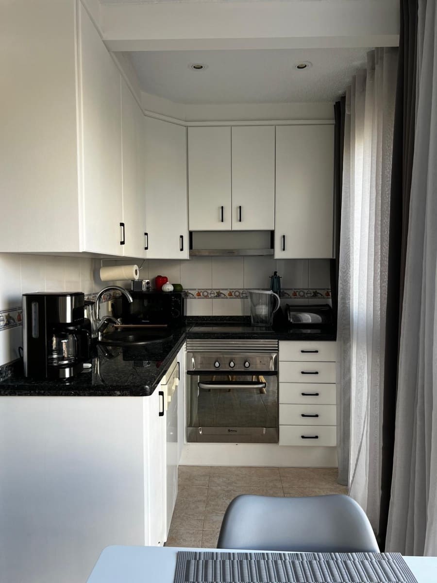 1 soveværelse Studio til salg i Benidorm med swimmingpool - € 125.000 (Ref: 9294409)