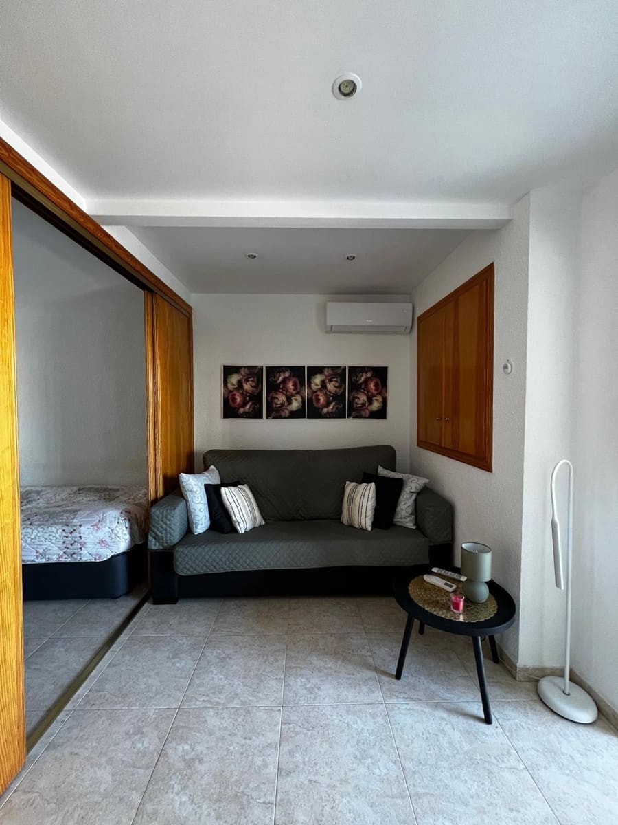 1 soveværelse Studio til salg i Benidorm med swimmingpool - € 125.000 (Ref: 9294409)