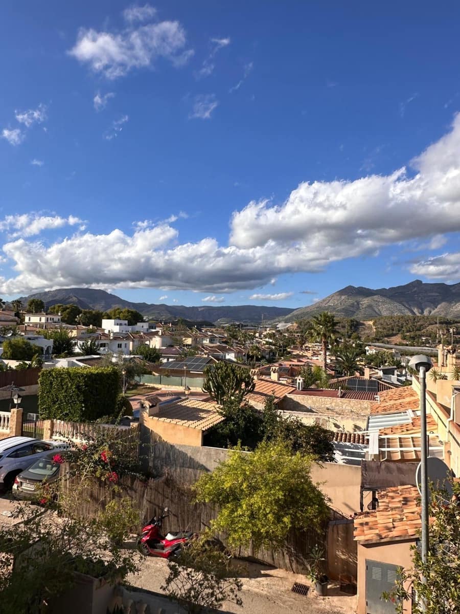 5 sypialnia Dom blizniak na sprzedaż w La Nucia z basenem garażem - 345 000 € (Ref: 9294412)