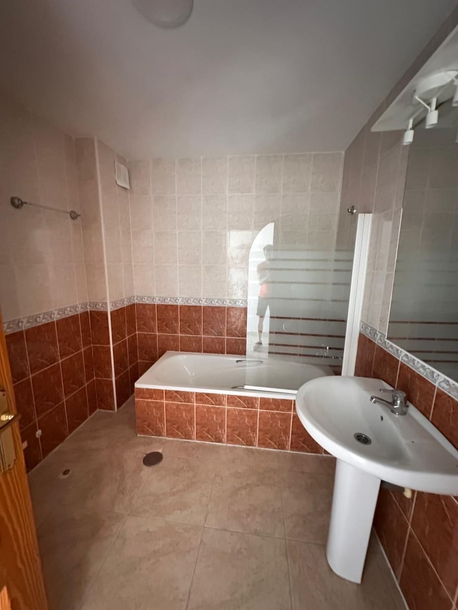 5 sypialnia Dom blizniak na sprzedaż w La Nucia z basenem garażem - 345 000 € (Ref: 9294412)