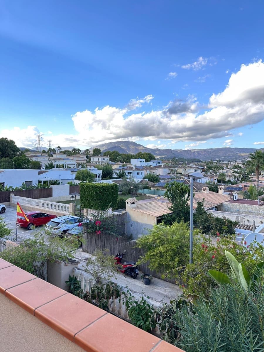 5 sypialnia Dom blizniak na sprzedaż w La Nucia z basenem garażem - 345 000 € (Ref: 9294412)