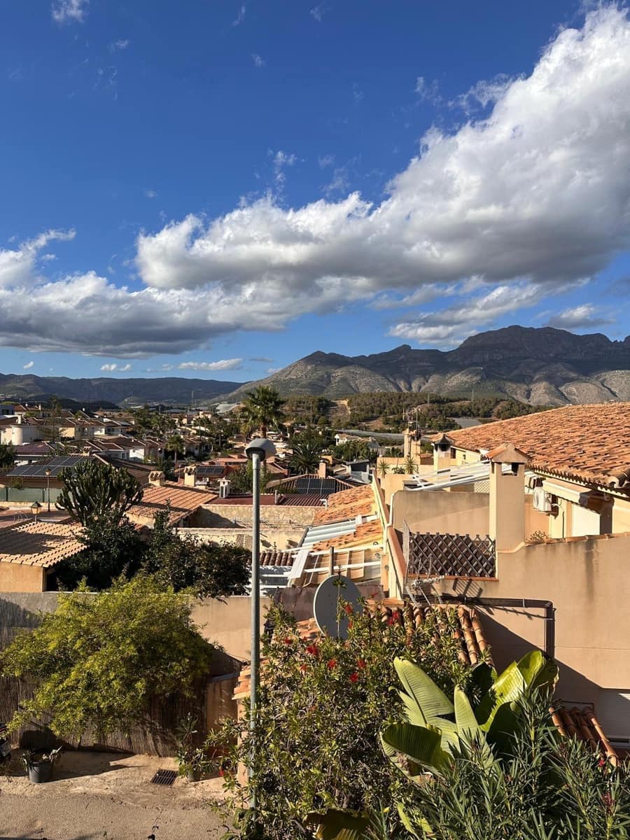 5 sypialnia Dom blizniak na sprzedaż w La Nucia z basenem garażem - 345 000 € (Ref: 9294412)