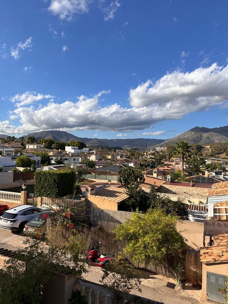 5 sypialnia Dom blizniak na sprzedaż w La Nucia z basenem garażem - 345 000 € (Ref: 9294412)