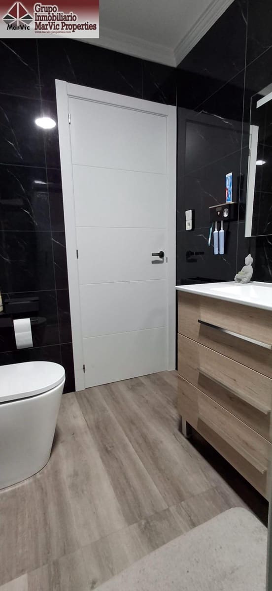 2 makuuhuone Asunto myytävänä paikassa Benidorm mukana uima-altaan - 168 000 € (Ref: 9303569)