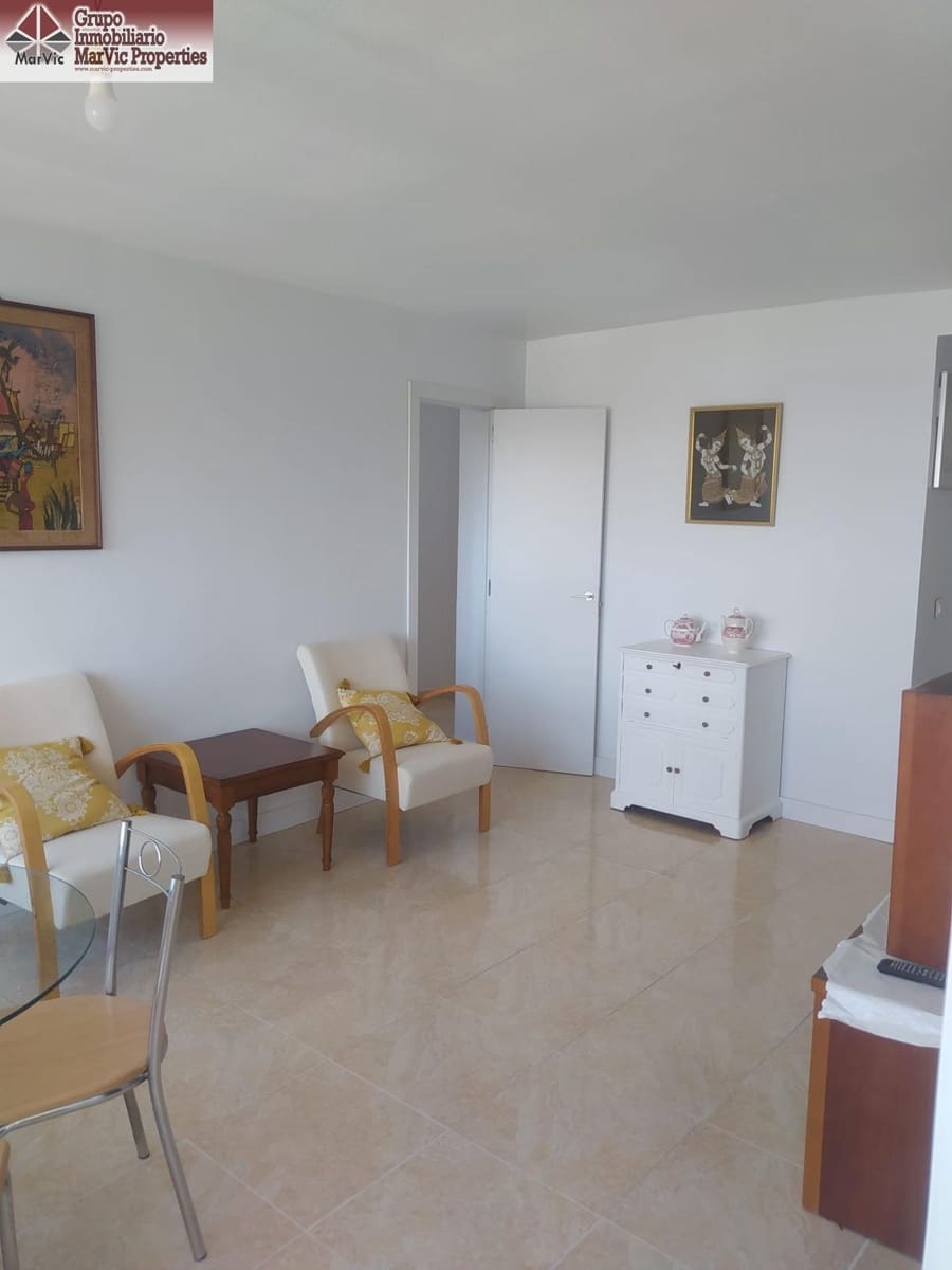 3 bedroom Flat for sale in Benidorm with pool - € 178,000 (Ref: 9303570)