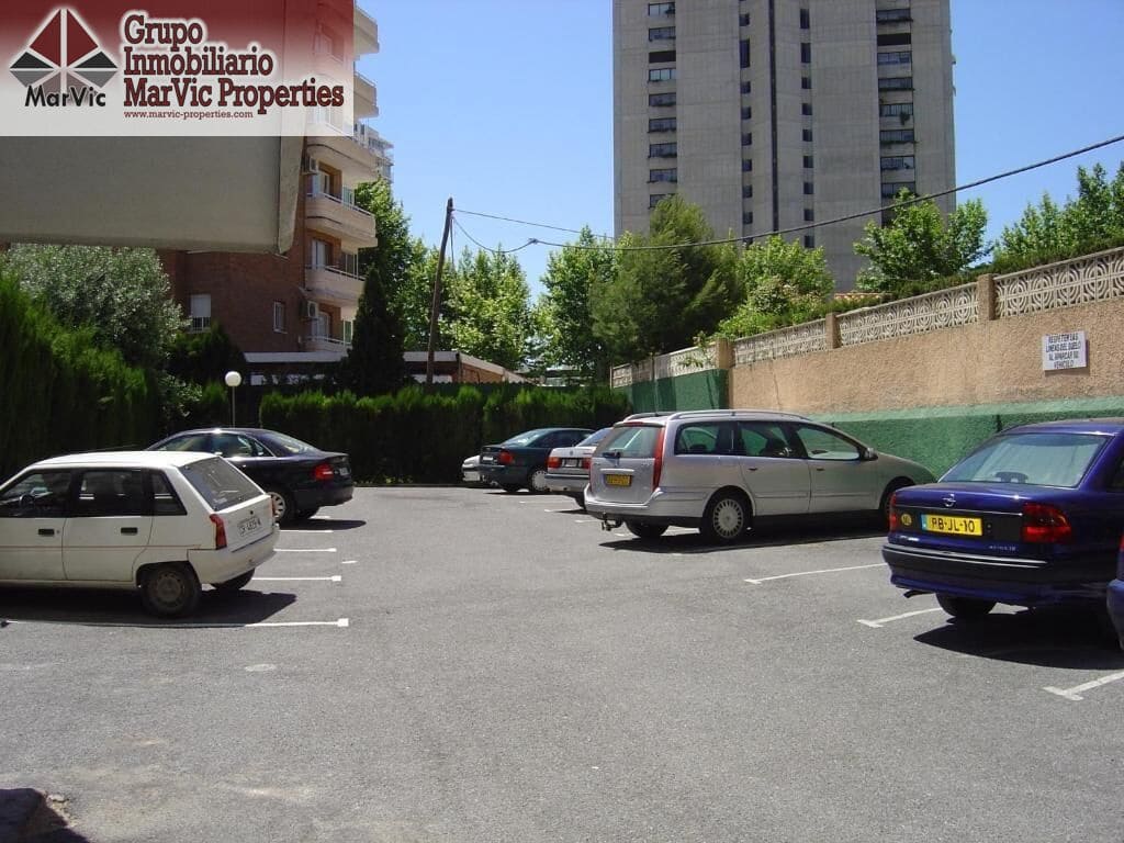 2 quarto Apartamento para venda em Benidorm com piscina - 210 000 € (Ref: 9308537)
