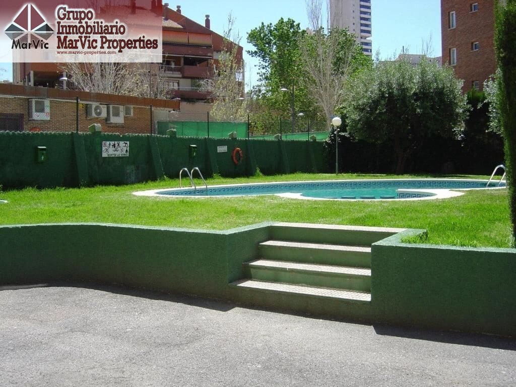 2 quarto Apartamento para venda em Benidorm com piscina - 210 000 € (Ref: 9308537)