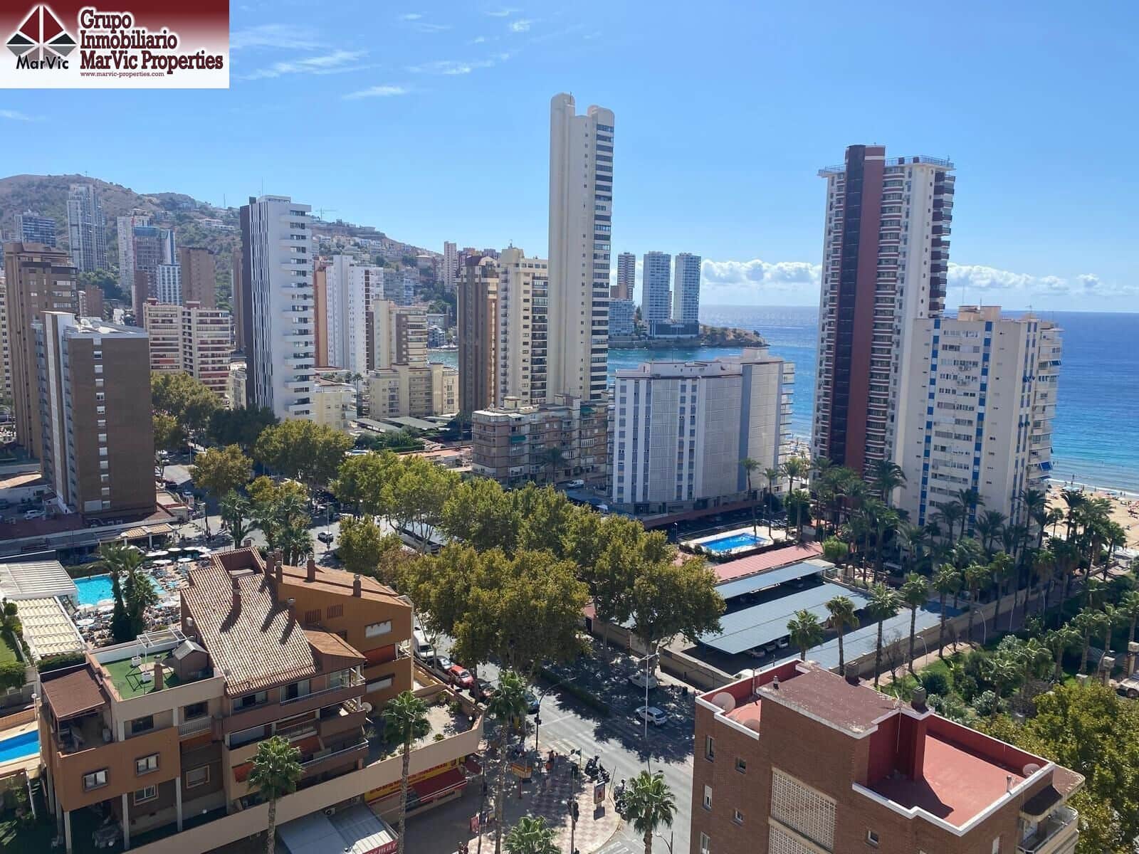 2 quarto Apartamento para venda em Benidorm com piscina - 210 000 € (Ref: 9308537)