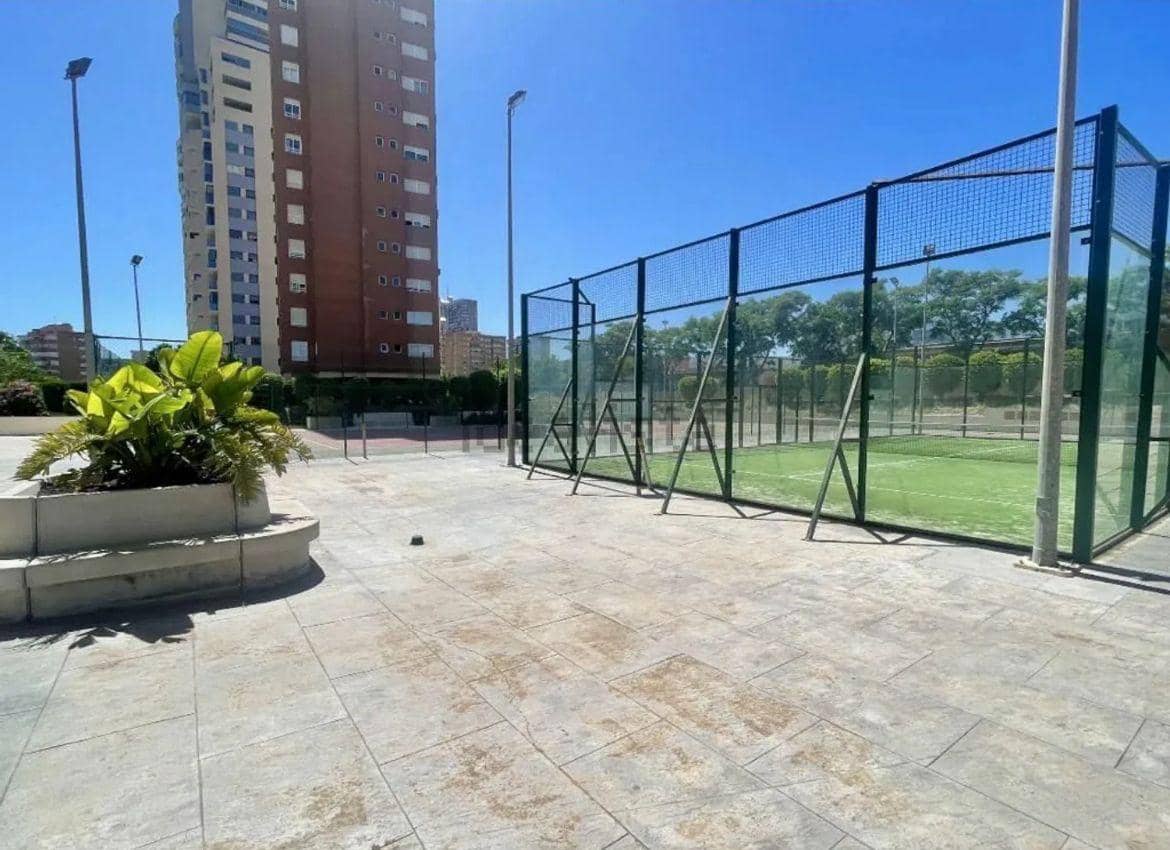 3 bedroom Flat for sale in Benidorm with pool garage - € 399,500 (Ref: 9308538)