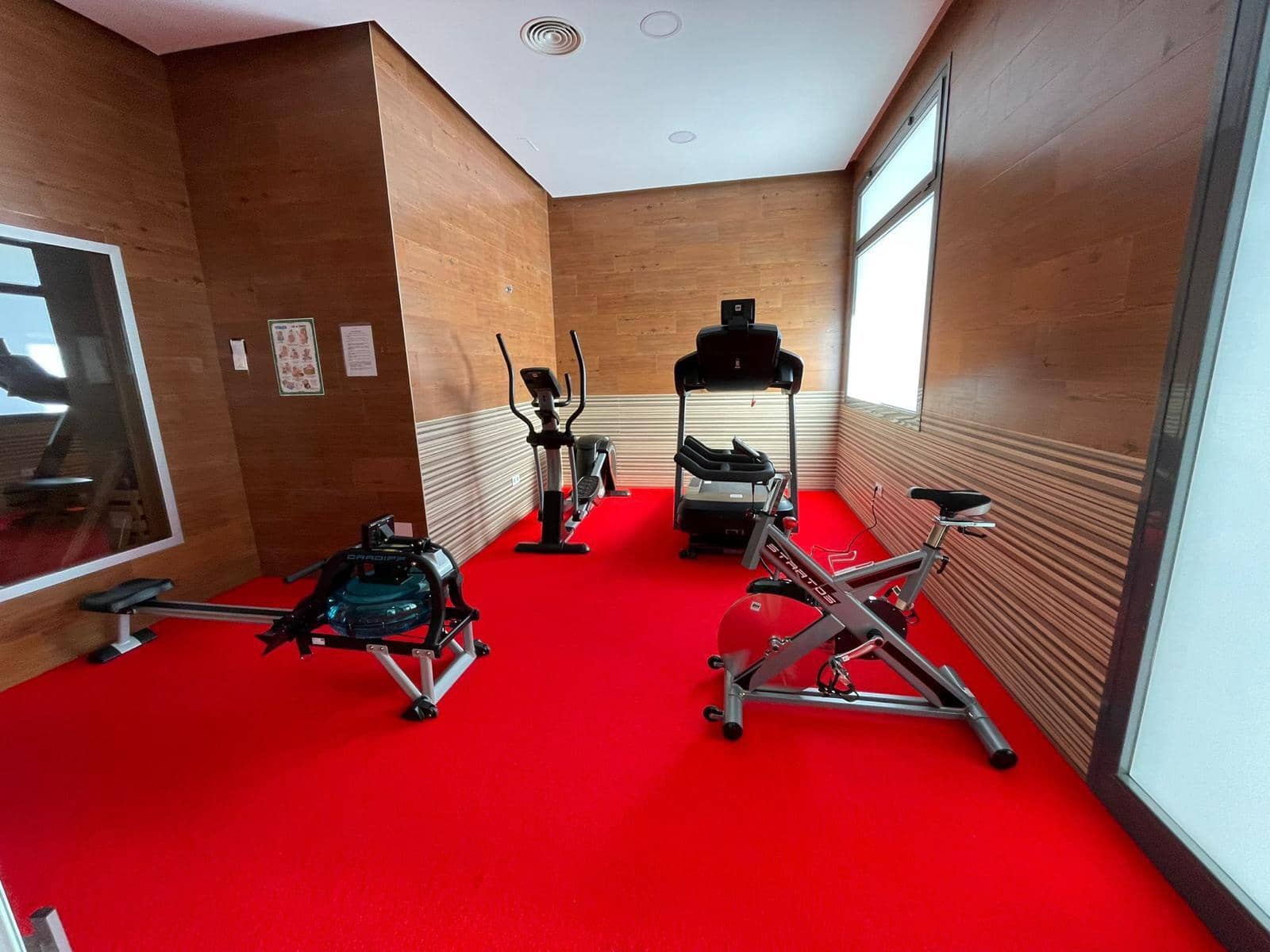 3 bedroom Flat for sale in Benidorm with pool garage - € 399,500 (Ref: 9308538)