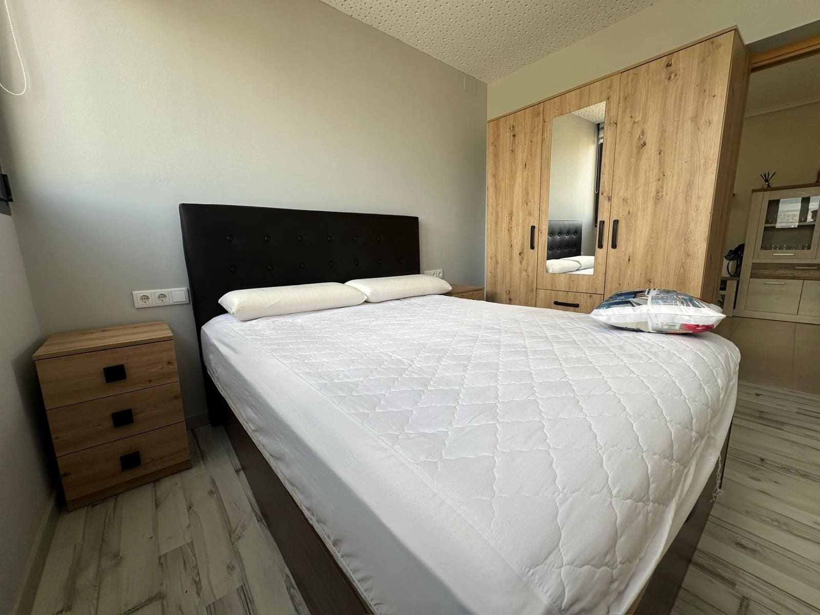 3 bedroom Flat for sale in Benidorm with pool garage - € 399,500 (Ref: 9308538)