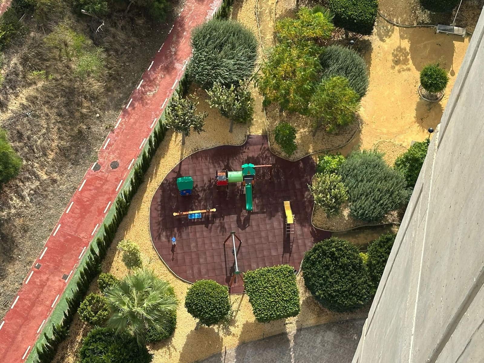 3 bedroom Flat for sale in Benidorm with pool garage - € 399,500 (Ref: 9308538)